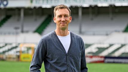 Steve Bathelt, der neue Geschäftsführer von Chemie Leipzig, freut sich auf seine umfangreichen Aufgaben im Alfred-Kunze-Sportpark.